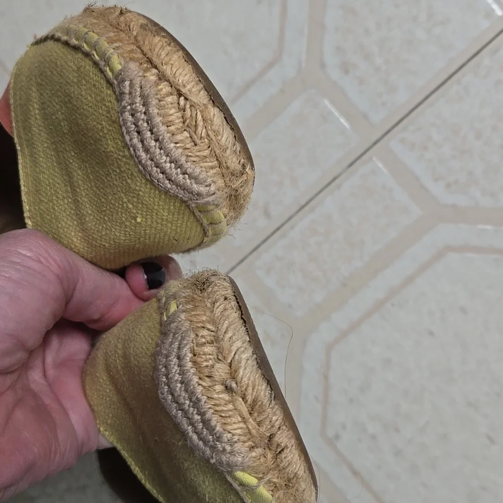 Sperry Espadrilles size 9 beige, lime green and neon details. Super Comfy!! - Picture 6 of 9